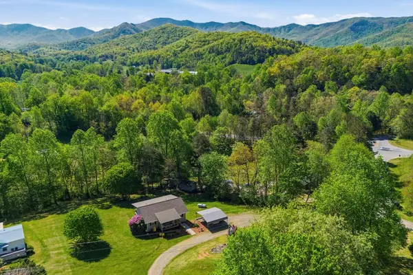 68 West Vineyard, Hayesville, NC 28904