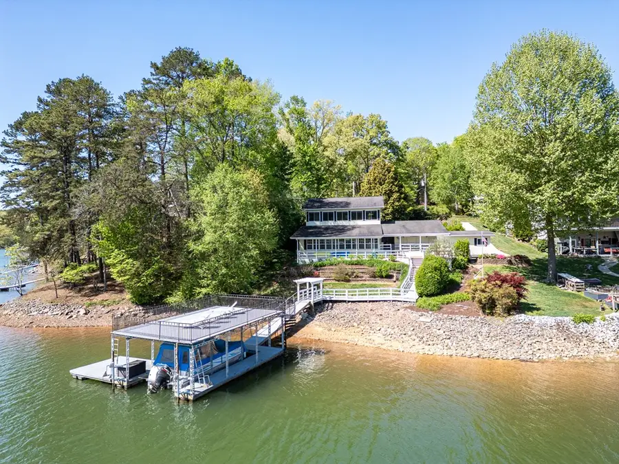 327 Chatuge Village Circle, Hayesville, NC 28904 - #2