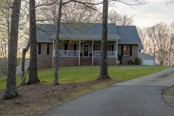 141 Chambers Mtn, Mineral Bluff, GA 30559