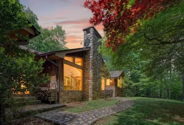 1171 Dogwood Lane, Mineral Bluff, GA 30559