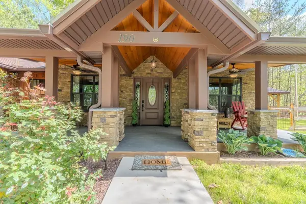 190 Galloway Drive, Hayesville, NC 28904