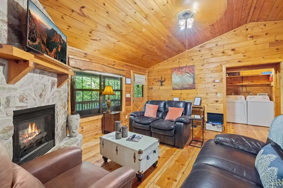 129 N Cherokee Drive, Blue Ridge, GA 30513 - #3