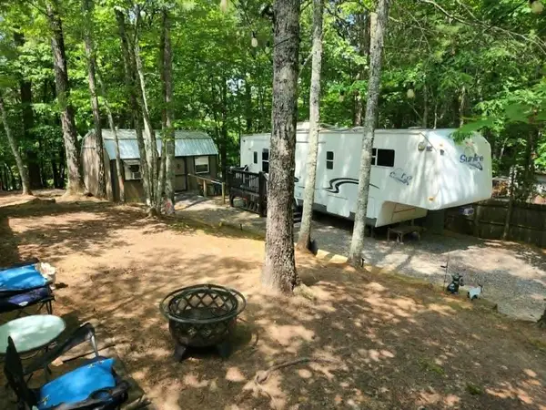 376 10th Street, Ellijay, GA 30540