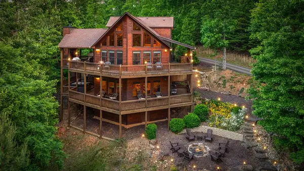 58 Overlook Way, Blue Ridge, GA 30513
