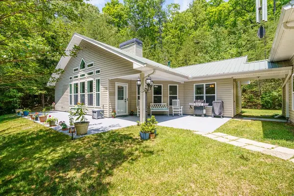 9121 Roy Road, Ellijay, GA 30536