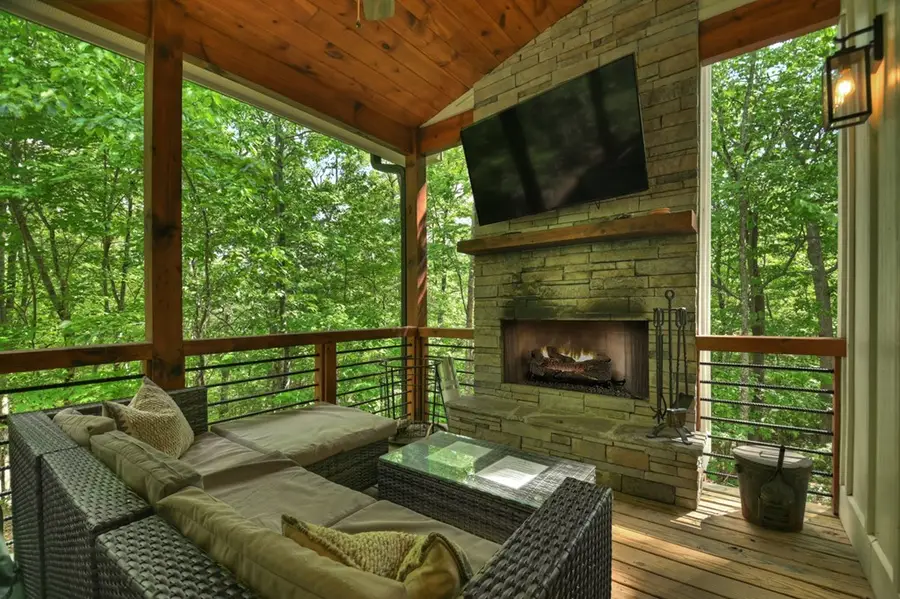 285 Pine Terrace Circle, Blue Ridge, GA 30513 - #2