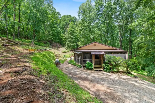 210 Mcdaniel Lane, Suches, GA 30572