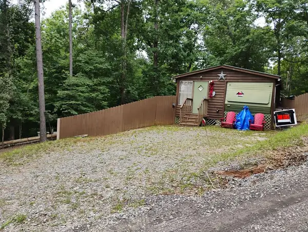 95 7th Street, Ellijay, GA 30540