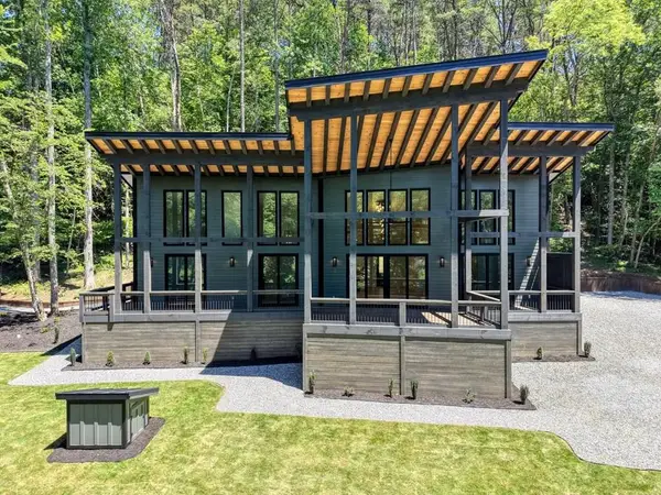 500 Williamstown Road S, Mineral Bluff, GA 30559