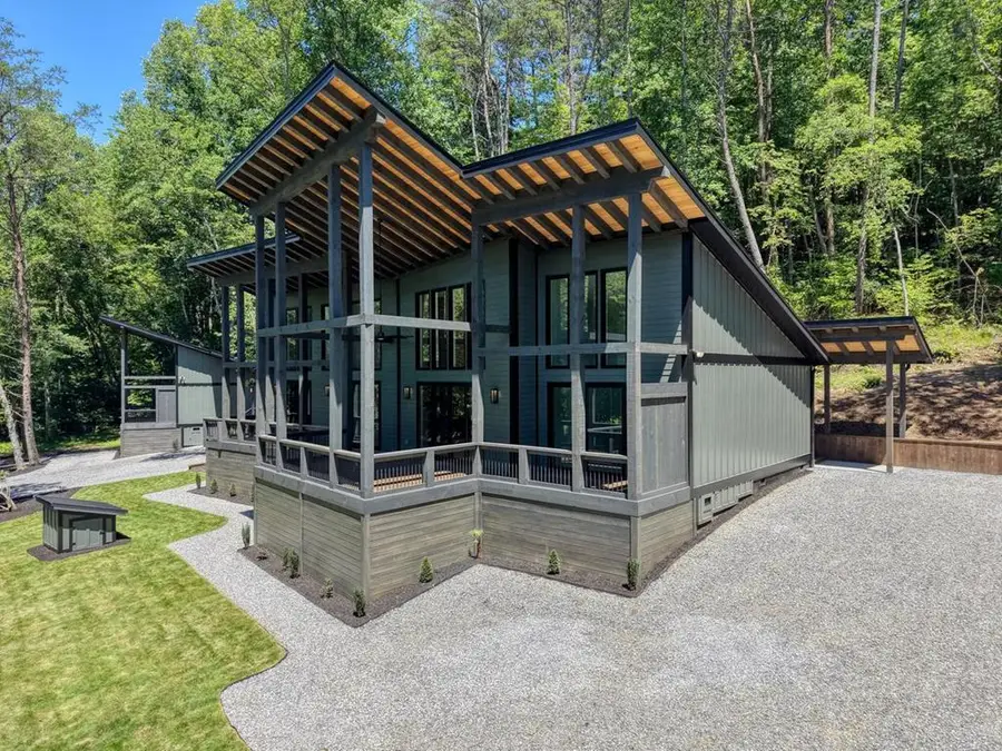 500 Williamstown Road S, Mineral Bluff, GA 30559 - #2