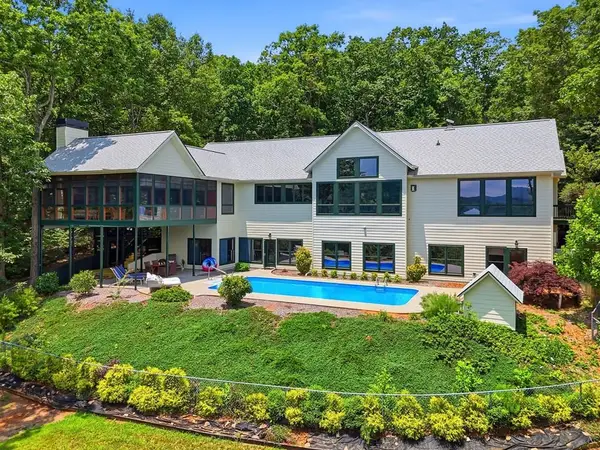 714 Clearview Drive, Talking Rock, GA 30175