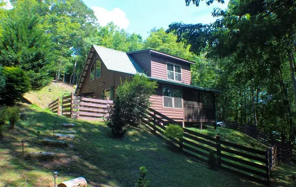 250 Hickory Woods Trail, Murphy, NC 28906