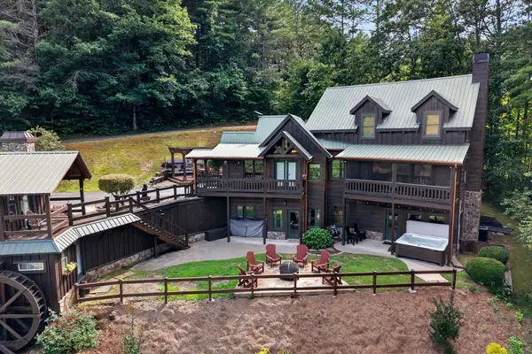 24 Twin Lakes Drive, Blue Ridge, GA 30513