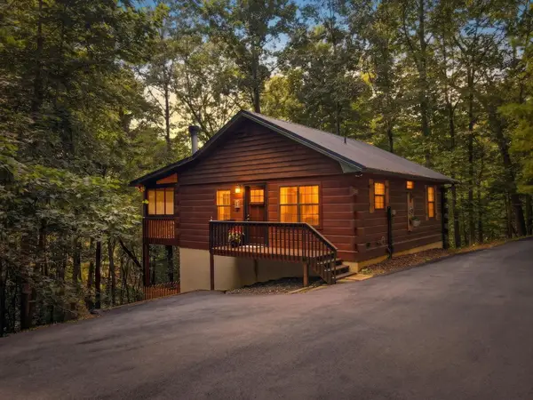 288 Ridgecrest Circle, Ellijay, GA 30540