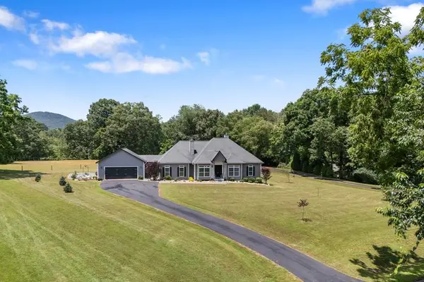 1502 Smithfield Lane, Young Harris, GA 30582