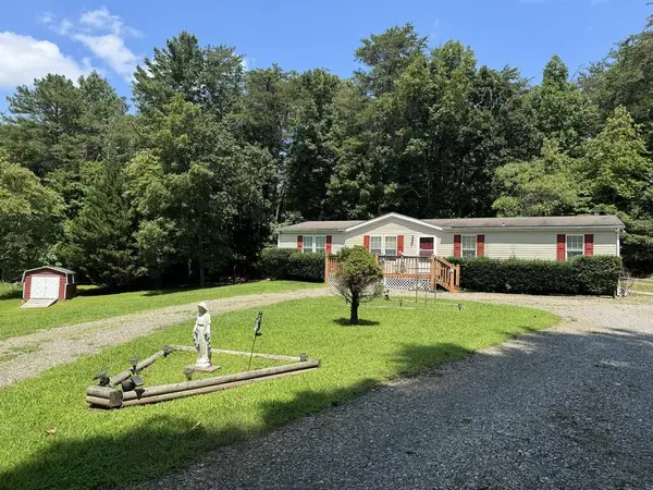 350 Bobcat Lane, Warne, NC 28909