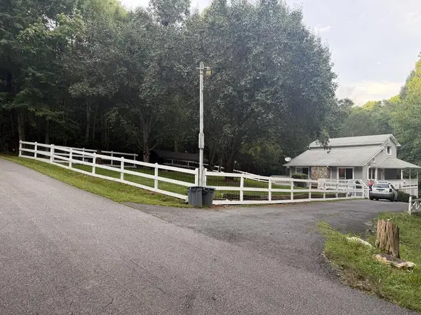 6881 Woodlake Circle, Young Harris, GA 30582