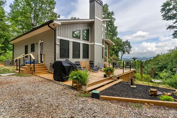 579 Overlook Circle, Young Harris, GA 30582