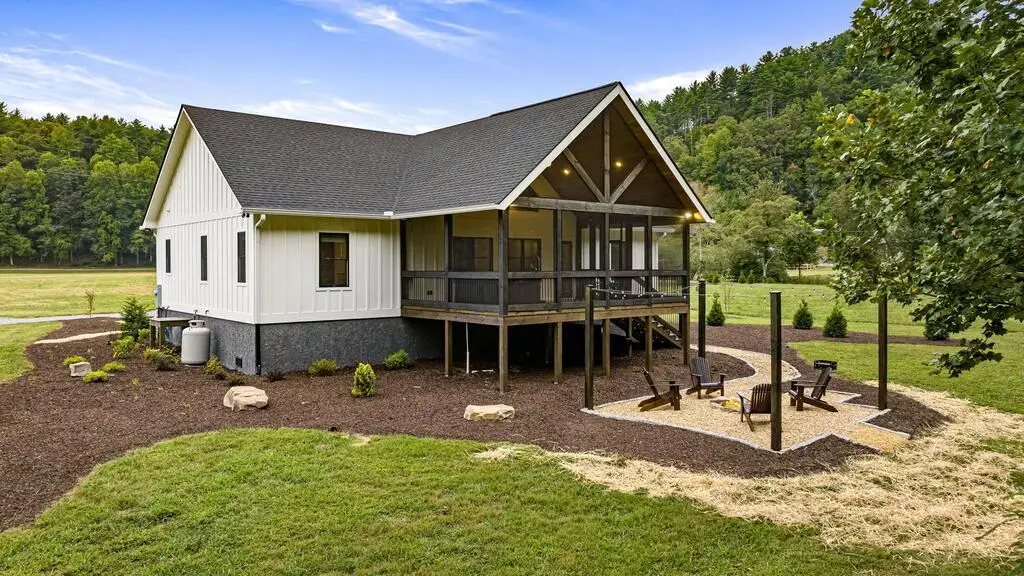 235 West Conasauga Creek, Ellijay, GA 30540 - #1