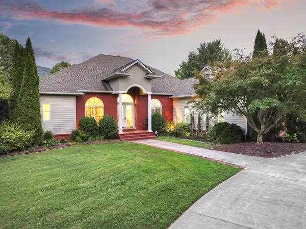 4165 Asheland Cove Drive, Young Harris, GA 30582