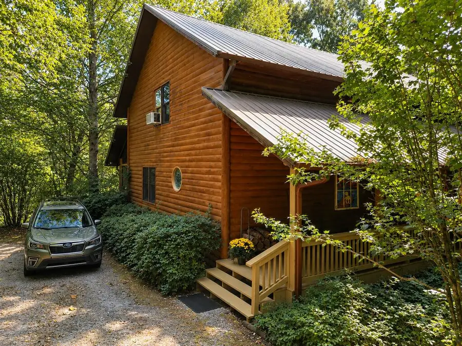 244 E Lapidary Lane, Young Harris, GA 30582 - #2