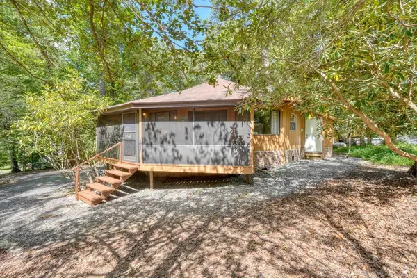 694 Ruby Lake Drive, Hiawassee, GA 30546