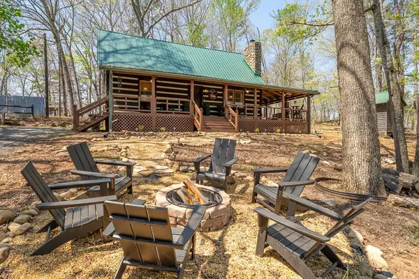 33 Foxhound Drive, Ellijay, GA 30540