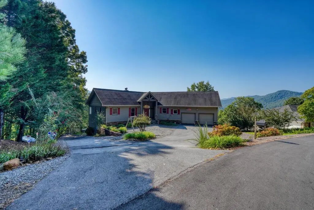 1722 Victoria Woods Circle, Hiawassee, GA 30546 - #1