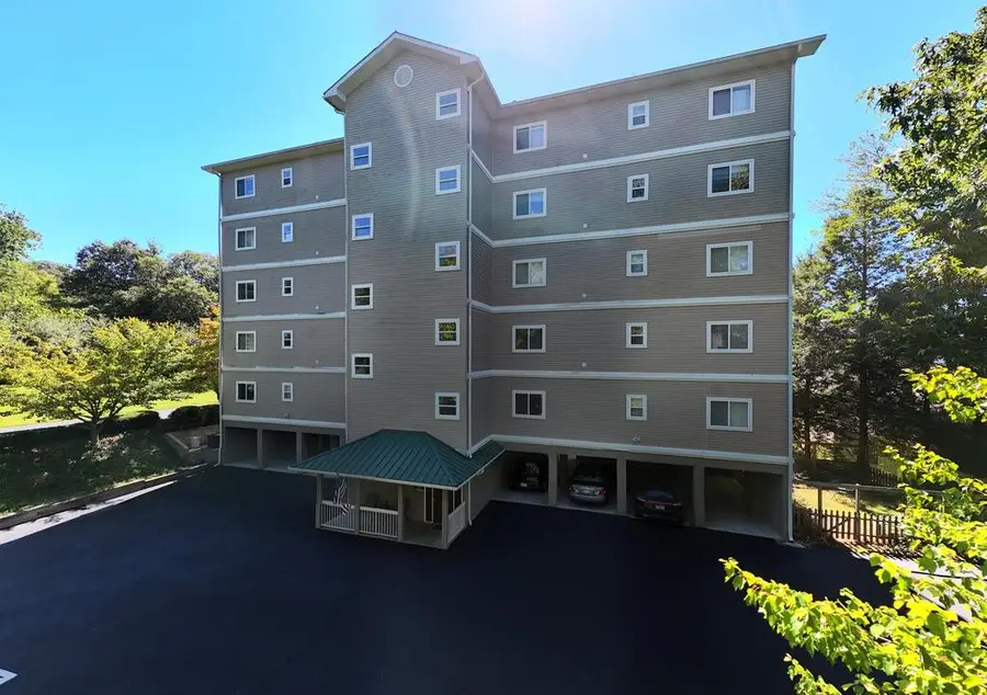 121 River Street, Hiawassee, GA 30546 - #2