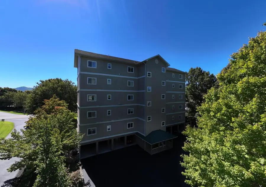 121 River Street, Hiawassee, GA 30546 - #3
