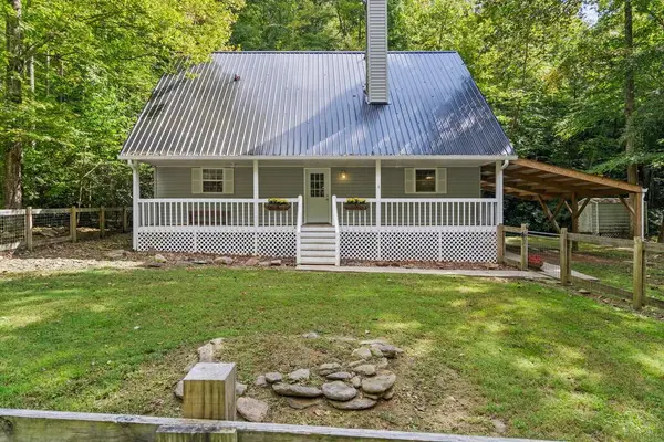 39 Crossover Lane, Hayesville, NC 28904