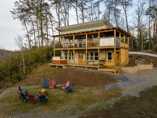 21 Riverview Circle, Blue Ridge, GA 30513