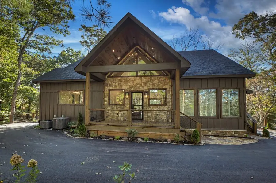 150 Silver Oaks Court, Blue Ridge, GA 30513 - #2