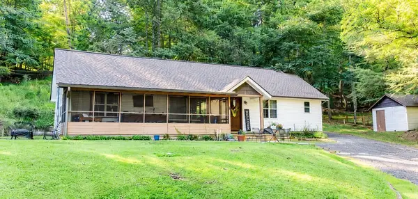 777 Williamstown Road, Mineral Bluff, GA 30559