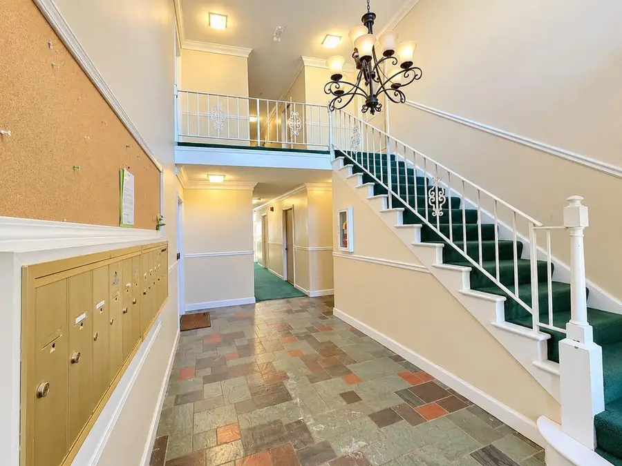 6851 NE Roswell Road, Sandy Springs, GA 30328 - #3