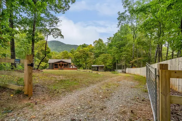 887 Whitecliff Drive, Ellijay, GA 30540