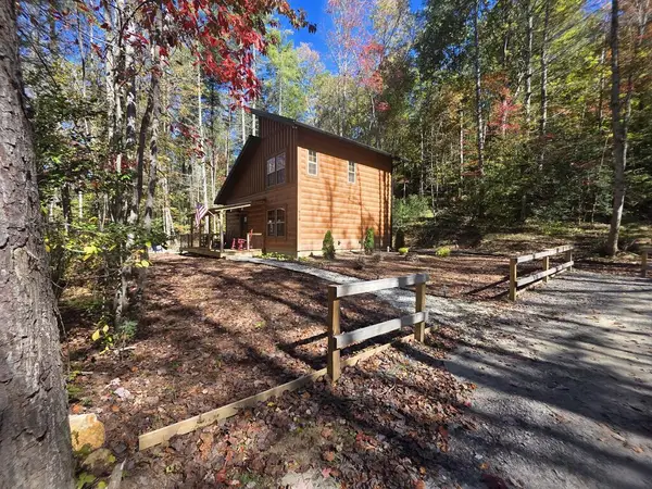 690 Hiwassee Creek Est, Murphy, NC 28906