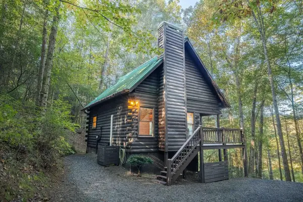 226 Pinetree Drive, Blue Ridge, GA 30513