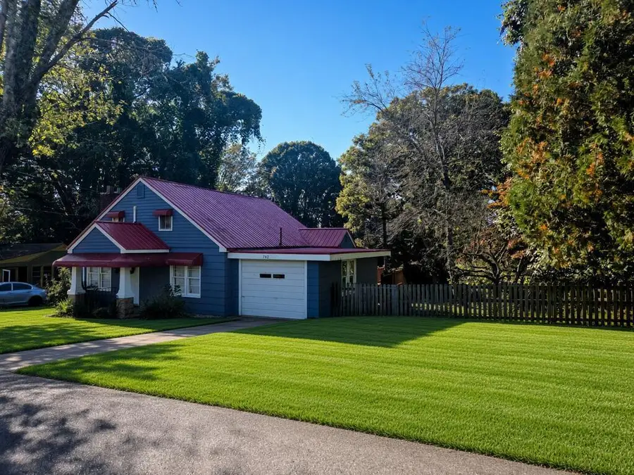 742 Hillcrest Drive, McCaysville, GA 30555 - #2