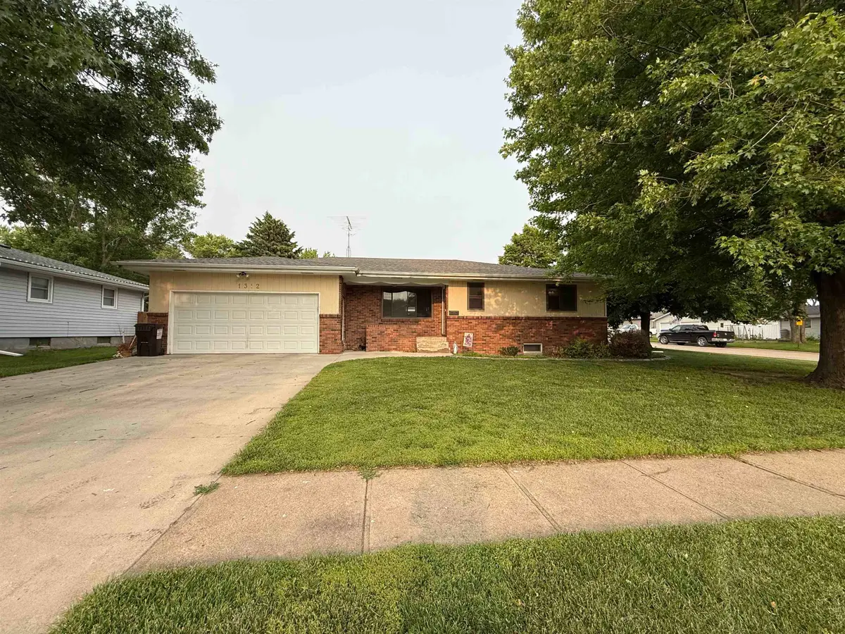 1312 N 8Th St, David City, NE 68632 - Image #1