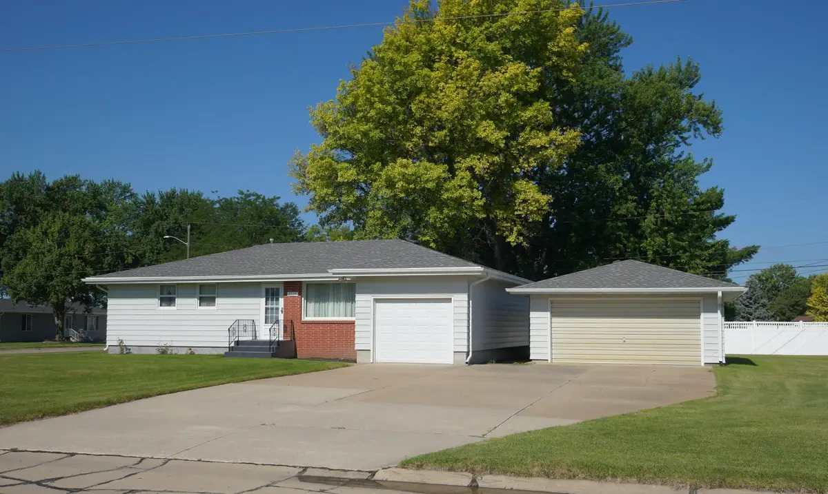 2754 3rd Avenue, Columbus, NE 68601 - Image #1