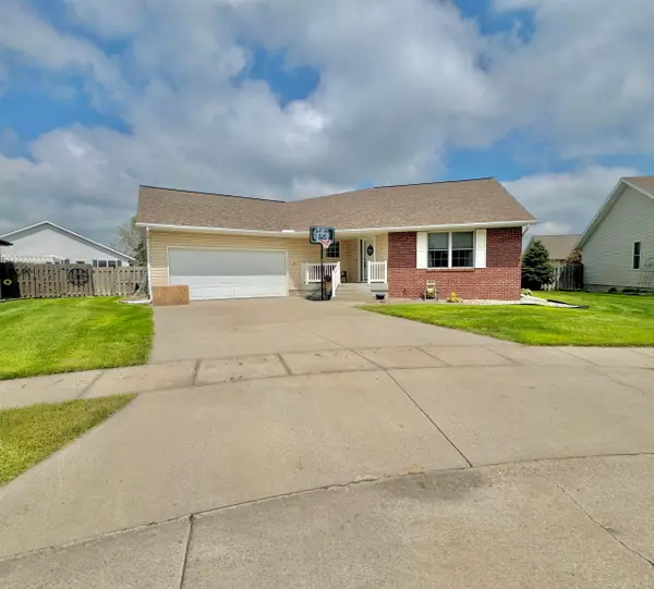 4926 Tallgrass Place, Columbus, NE 68601