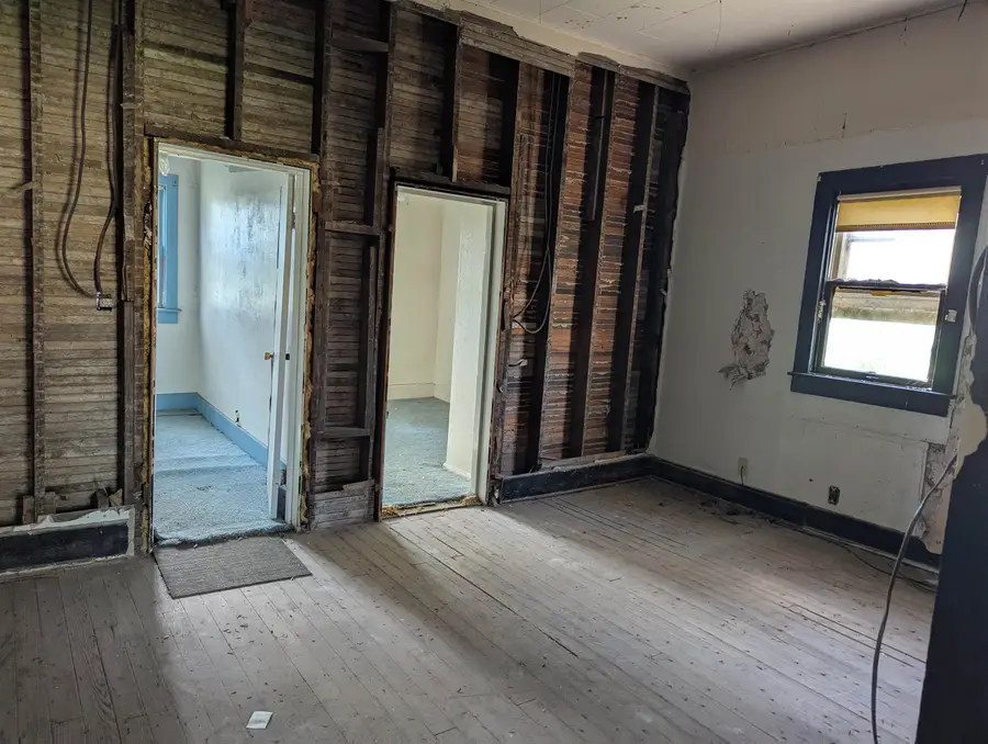 306 Rose Street, Silver Creek, NE 68663 - Image #3