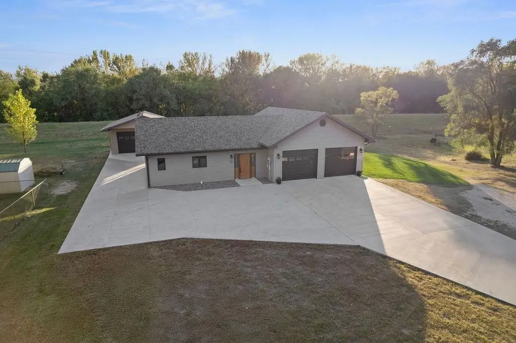 115 Lakeshore Drive, Columbus, NE 68601 - Image #1