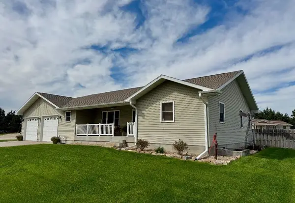 1006 13th St, Duncan, NE 68634