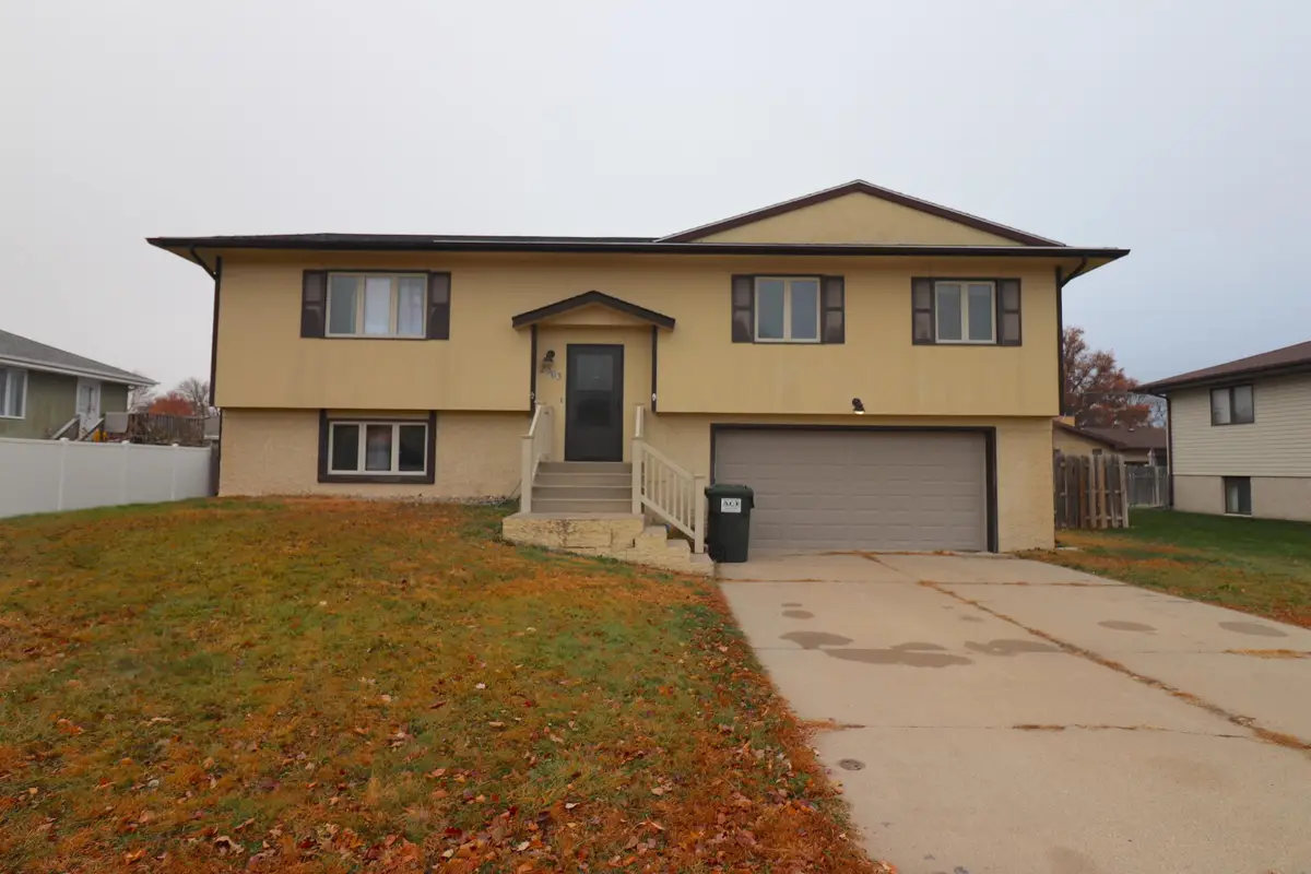 2963 Fairlane Avenue, Columbus, NE 68601 - Image #1