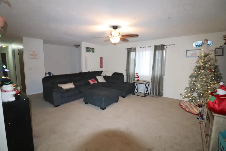 2963 Fairlane Avenue, Columbus, NE 68601 - Image #2