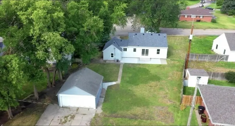 103 E Parkway, Columbus, NE 68601 - Image #2