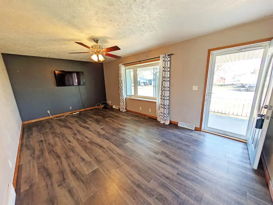 2764 E 13th Avenue, Columbus, NE 68601 - Image #2