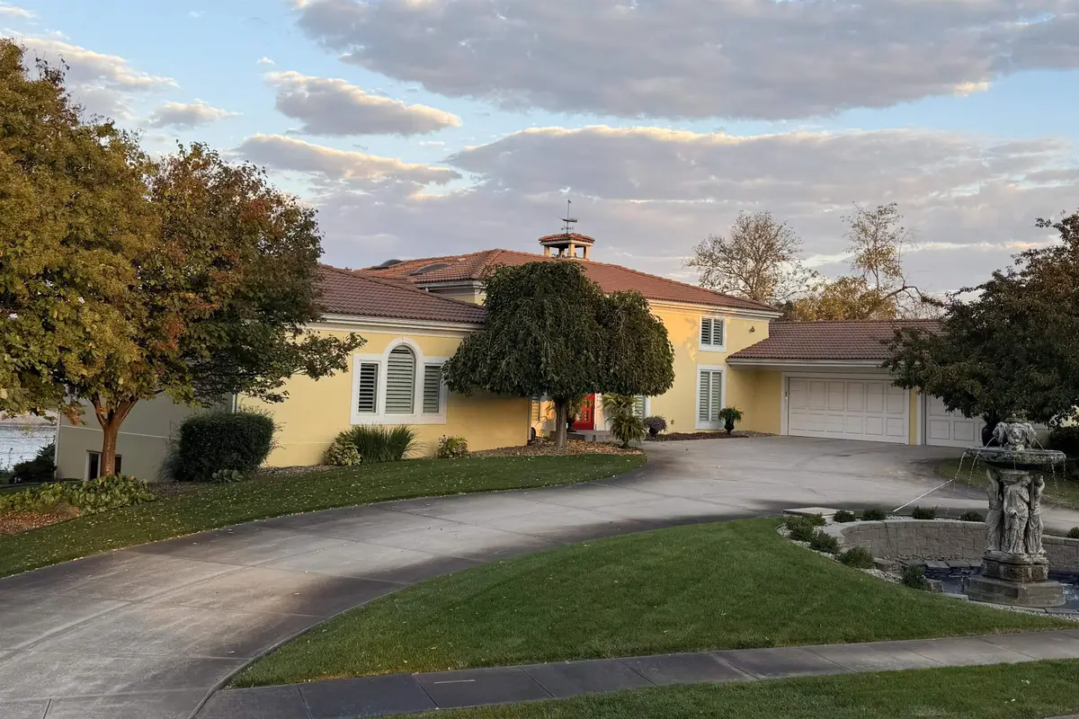 2052 W Camino Real, Columbus, NE 68601 - Image #1